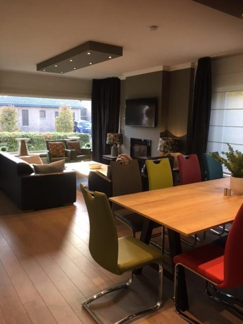 Villa Maas & Kempen Maaseik Extérieur photo