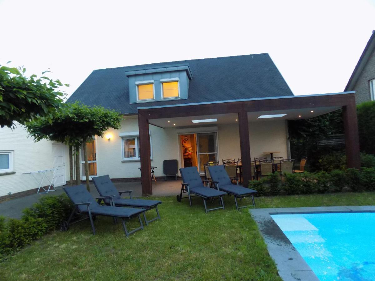 Villa Maas & Kempen Maaseik Extérieur photo