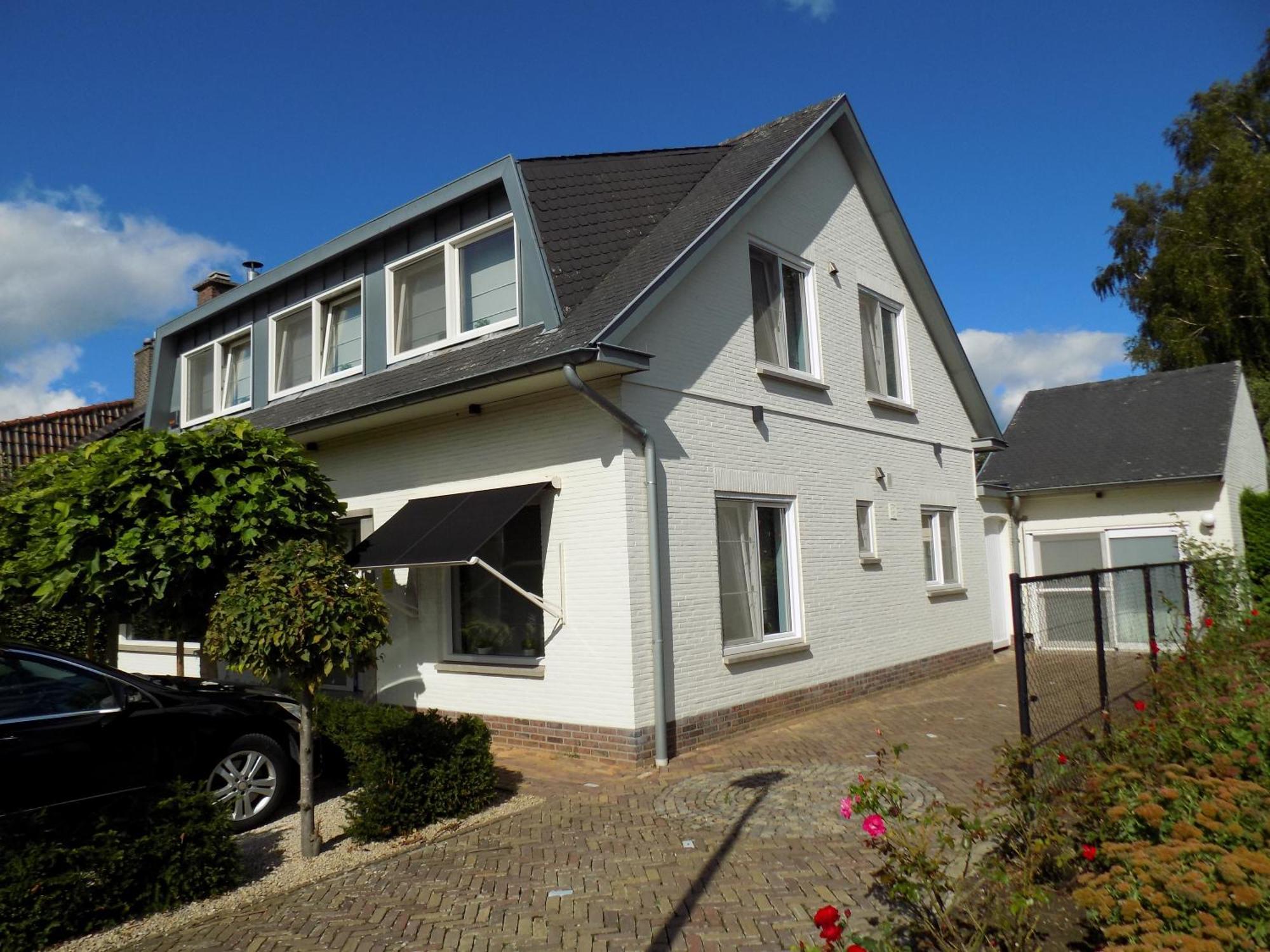 Villa Maas & Kempen Maaseik Extérieur photo