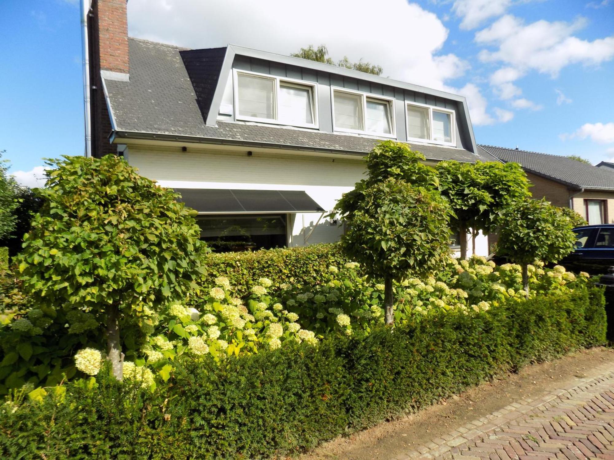 Villa Maas & Kempen Maaseik Extérieur photo