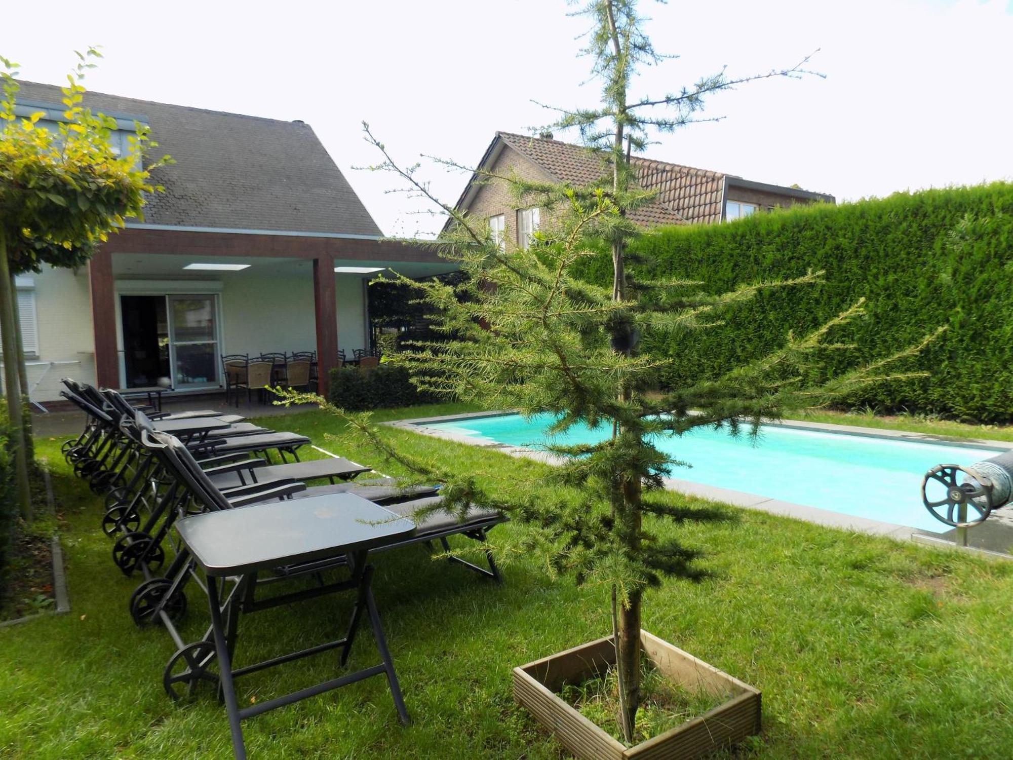 Villa Maas & Kempen Maaseik Extérieur photo